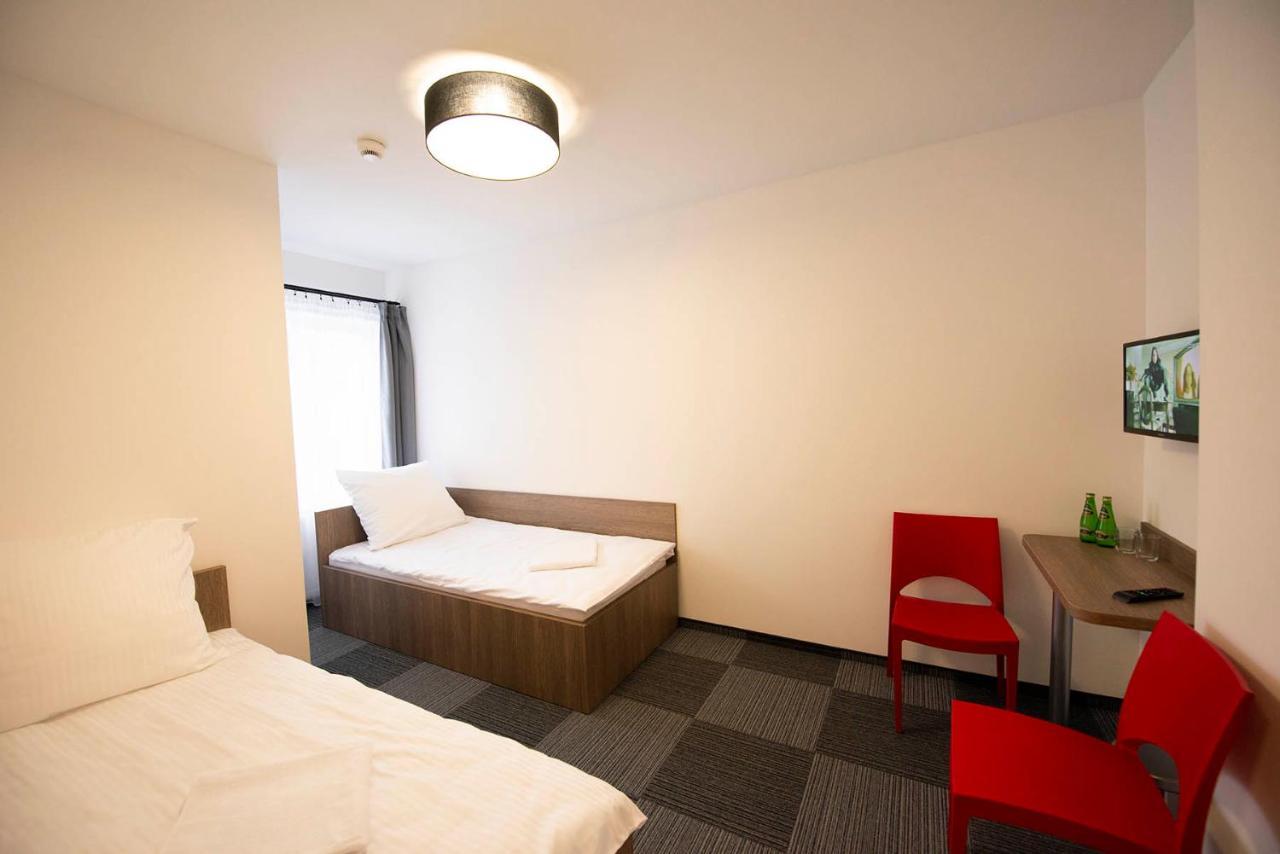 Hostel Sms Free Parking บิดกอชซ์ ภายนอก รูปภาพ