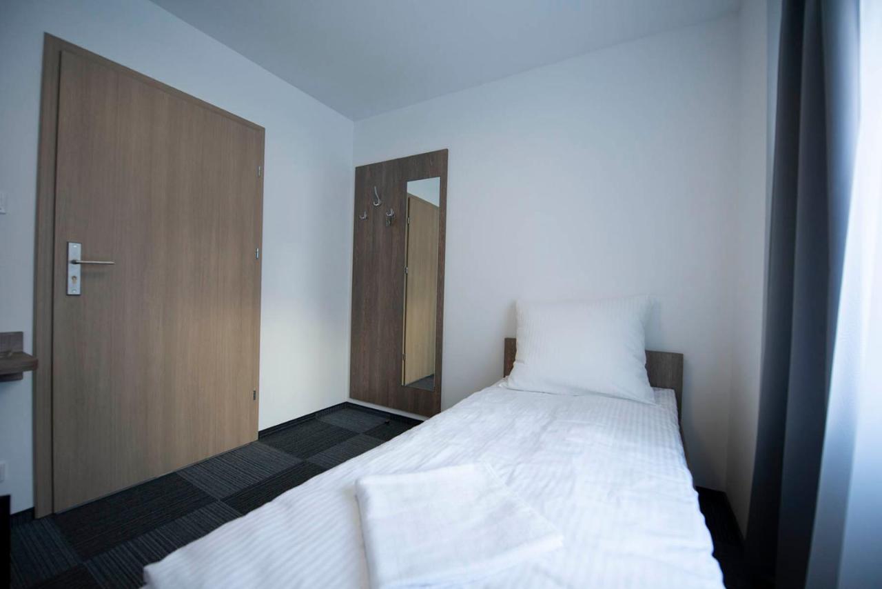 Hostel Sms Free Parking บิดกอชซ์ ภายนอก รูปภาพ