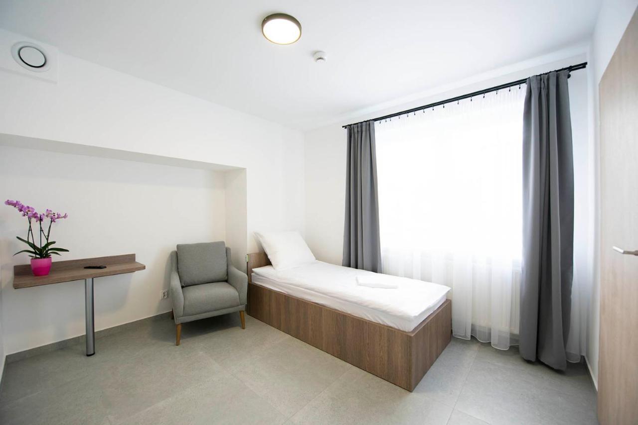 Hostel Sms Free Parking บิดกอชซ์ ภายนอก รูปภาพ